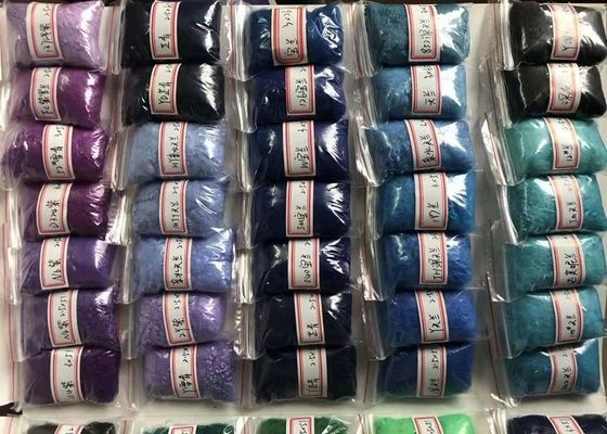 Matéria prima regenerada pura do poliéster da distorção da fibra de poliéster 2.5D de 100% x 51mm anti