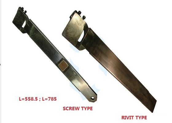 Troca das peças do tear de tecelagem de Sulzer da alavanca do pedal que conecta Rod Reinforce